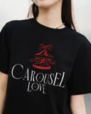 Áo thun form boxy thêu hình Xích đu trái tim