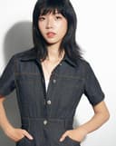 Đầm mini tay ngắn nút J