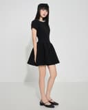 Đầm mini cổ trang trí dây ngọc trai