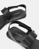 Giày Sandal Đế Bệt Quai Ngang Phối Khóa Trang Trí