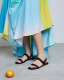 Giày Sandal Đế Bệt Quai Ngang Phối Khóa Trang Trí