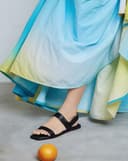 Giày Sandal Đế Bệt Quai Ngang Phối Khóa Trang Trí