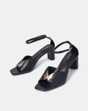 Giày Sandal Bệt Phối Khoá Trang Trí