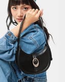 Túi Xách Nhỏ Đeo Vai Cong Phối Khóa Trang Trí