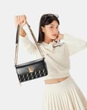 Túi Xách Nhỏ Dáng Chữ Nhật Dập Hoạ Tiết Trang Trí