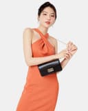 Ví Trang Trí Logo Cách Điệu