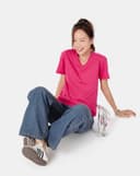 Áo thun trơn màu cổ tim form fit