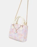 Túi form vuông dây xích trang trí