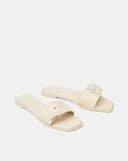 Dép quai ngang mũi vuông