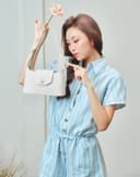 Túi Xách Nhỏ Đeo Vai Phối Kẹp Tóc Trang Trí