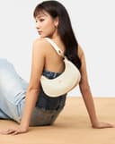 Túi Xách Nhỏ Hobo Dập Logo Jn