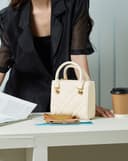 Túi Xách Nhỏ Form Vuông Chần Bông