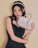 Túi Xách Nhỏ Tay Cầm Nơ Phối Charm