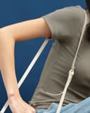 Áo thun form Slim-Fit tay ngắn.