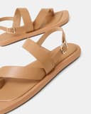 Giày Sandal Đế Bệt Quai Xỏ Ngón Cách Điệu