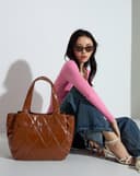 Túi Xách Lớn Tote Bag Chần Bông Hoạ Tiết Quả Trám