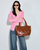 Túi Xách Lớn Tote Bag Chần Bông Hoạ Tiết Quả Trám