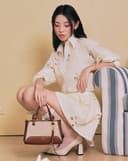 Túi Xách Nhỏ Top Handle Phối Charm