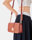 Túi Xách Nhỏ Buckle Dập Hoạ Tiết