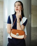 Túi Xách Nhỏ Đeo Vai Khoá Tròn Phối 2 Màu