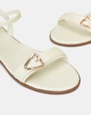 Giày Sandal Bệt Trang Trí Khoá