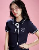 Áo dệt kim cổ polo thêu chữ