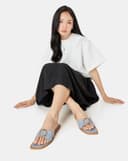 Giày Sandal Bệt Gắn Khoá Trang Trí
