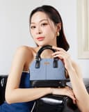 Túi Xách Nhỏ Top Handle Logo Chữ Kí