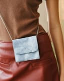 Ví Ngắn Nắp Gập Có Dây Đeo